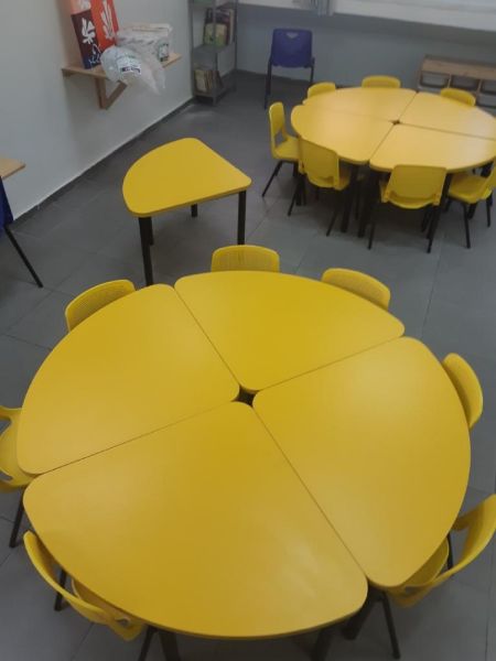 שולחן תלמיד לבית ספר דגם ספרייה - צהוב